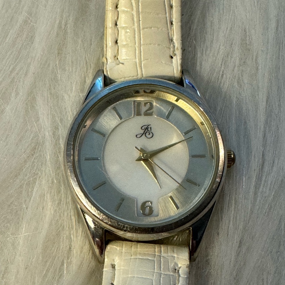 JS Women Watch Works - Picture 2 of 5